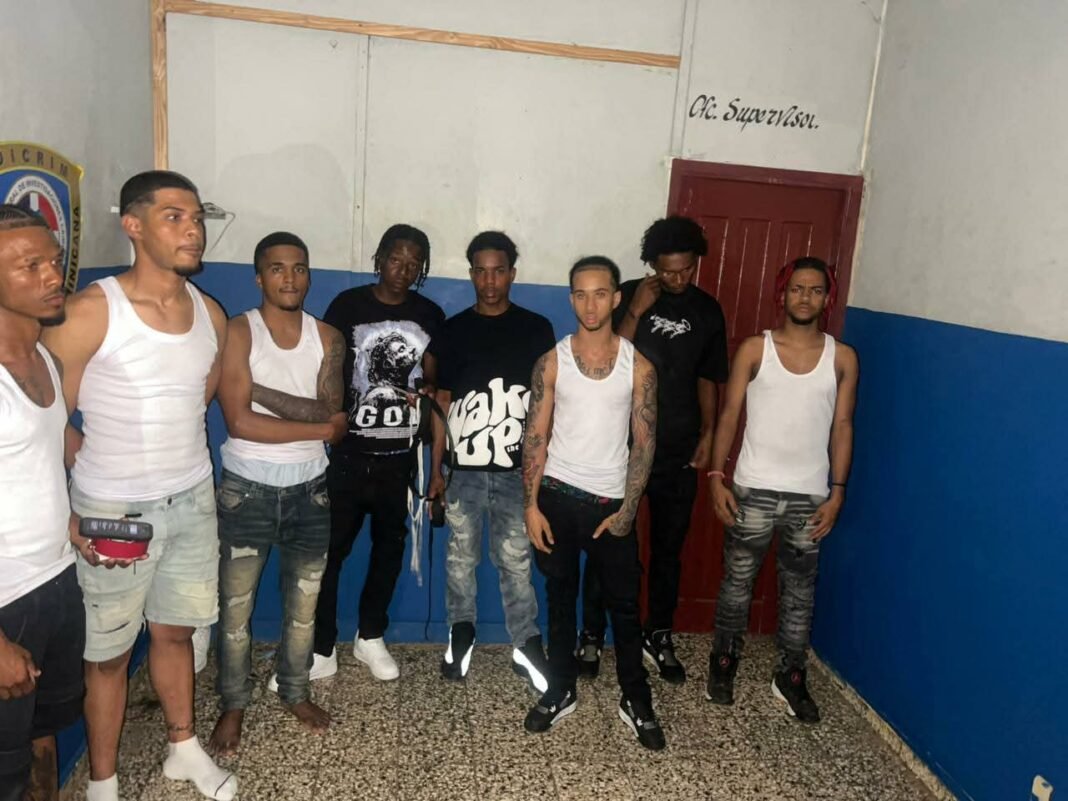 Policía ordena desmantelamiento de eventos tras incidentes ocurridos durante aguinaldo en La Romana