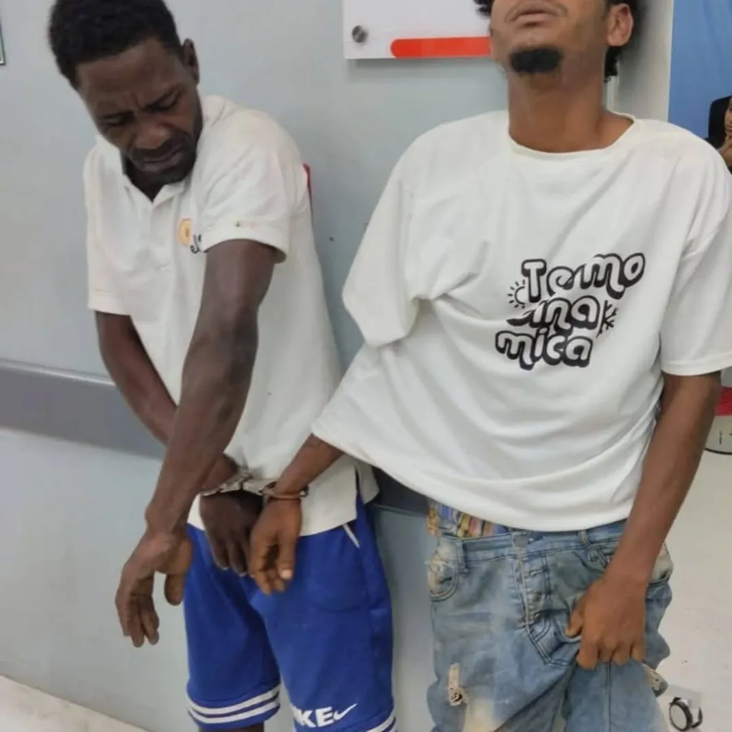 COMIPOL apresa tres hombres por lanzar piedras a conductores en la Autovía del Coral.