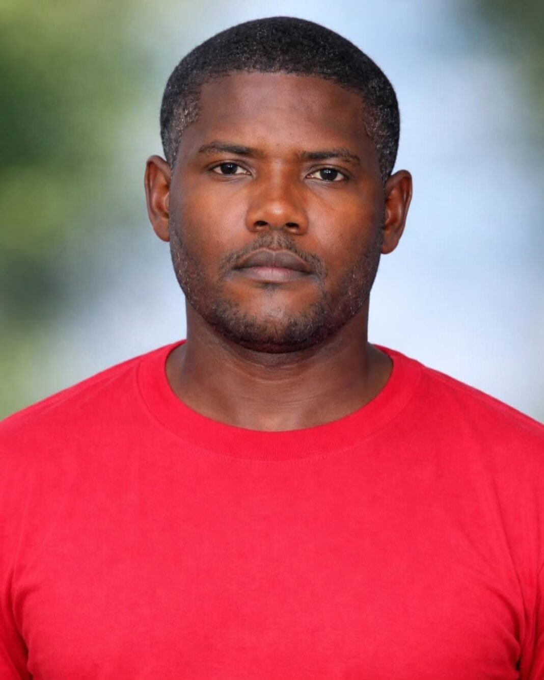 REGIONAL – HIGÜEY: Hombre pierde la vida al colapsar escalera en construcción.