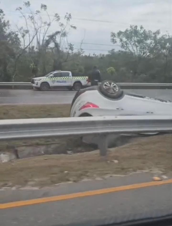 Reportan accidente de tránsito la tarde de hoy sábado en la Autovía del Este.