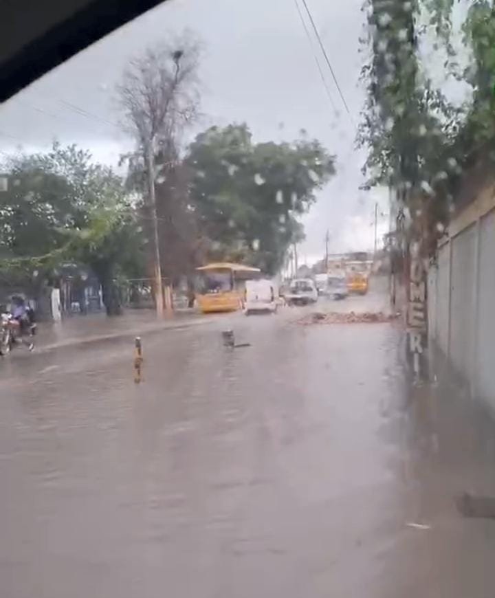 Ciudadano advierte peligro en colector en construcción cerca de escuela el peñón en La Romana.