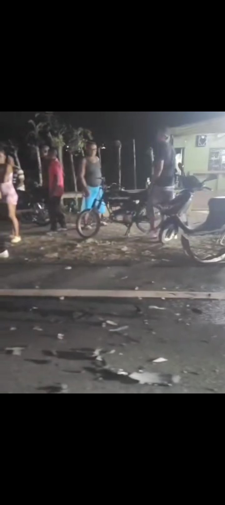 REGIONALES / Accidente en la carretera Hato Mayor–San Pedro deja cuatro lesionados, entre ellos tres menores.