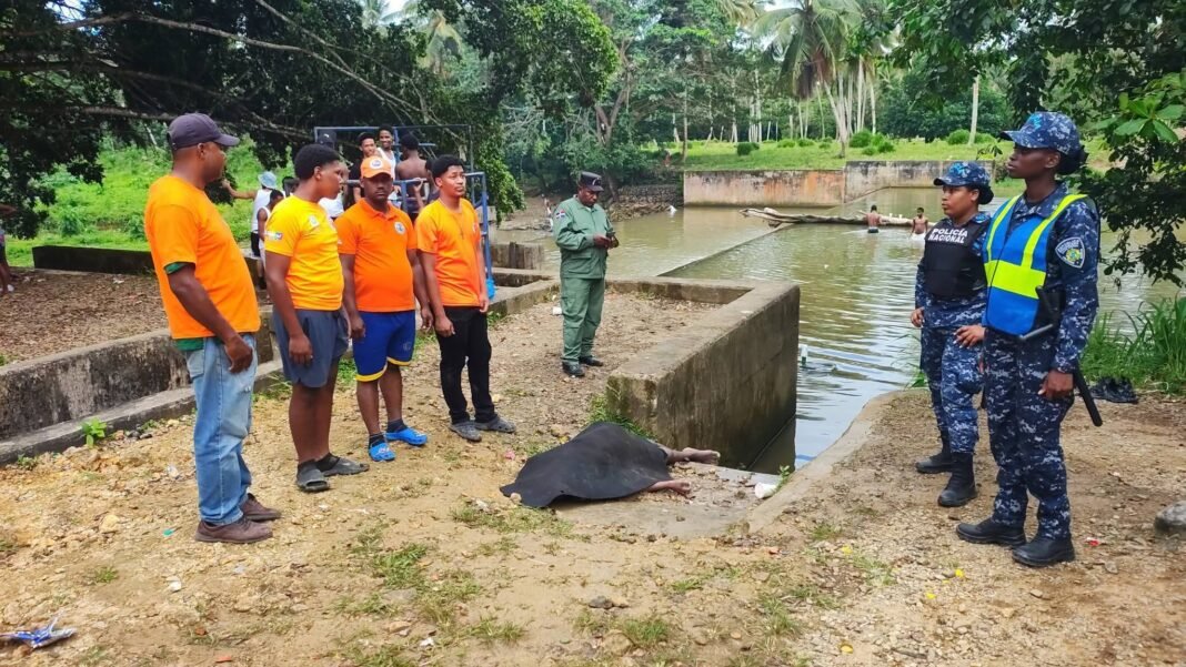 REGIONALES / Persona fallece por ahogamiento en el río Yonu, La Altagracia.