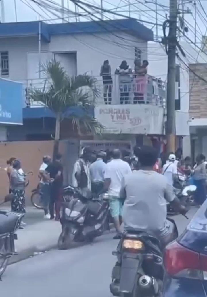 REGIONALES / Reportan colisión entre dos motociclistas en Villa Cerro, Higüey.