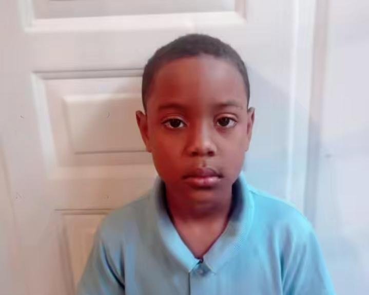 URGENTE | REPORTAN DESAPARICIÓN DE NIÑO DE 8 AÑOS EN LA ROMANA.
