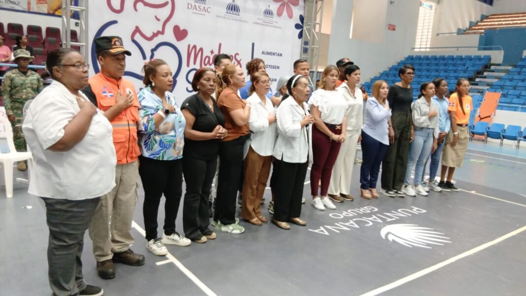 GOBERNACIÓN Y PLAN SOCIAL DE LA PRESIDENCIA REALIZAN EXITOSA RIFA DEL DÍA DE LAS MADRES EN LA ROMANA.
