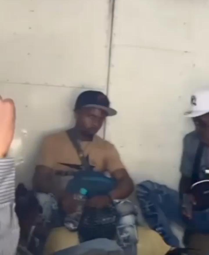 DETIENEN CAMIÓN CON NACIONALES HAITIANOS INDOCUMENTADOS DURANTE OPERATIVO EN HATO MAYOR.