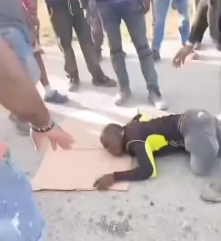 HOMBRE RESULTA HERIDO TRAS SER IMPACTADO POR PRESUNTA JEEPETA QUE HUYÓ DEL LUGAR EN LA ROMANA.