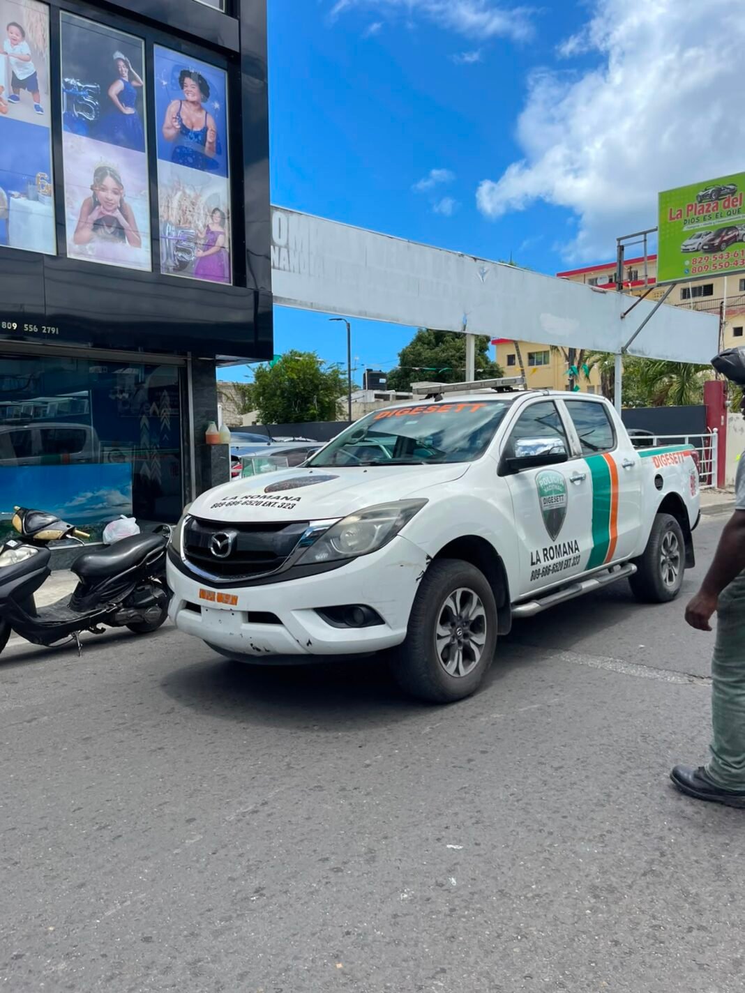 INTRANT, DIGESETT Y POLICÍA NACIONAL REALIZAN OPERATIVO CONJUNTO EN LA ROMANA.