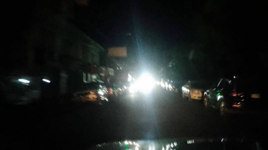LA ROMANA | AMPLIOS SECTORES PERMANECEN SIN ENERGÍA ELÉCTRICA DURANTE CELEBRACIÓN DE SANTA ROSA DE LIMA.