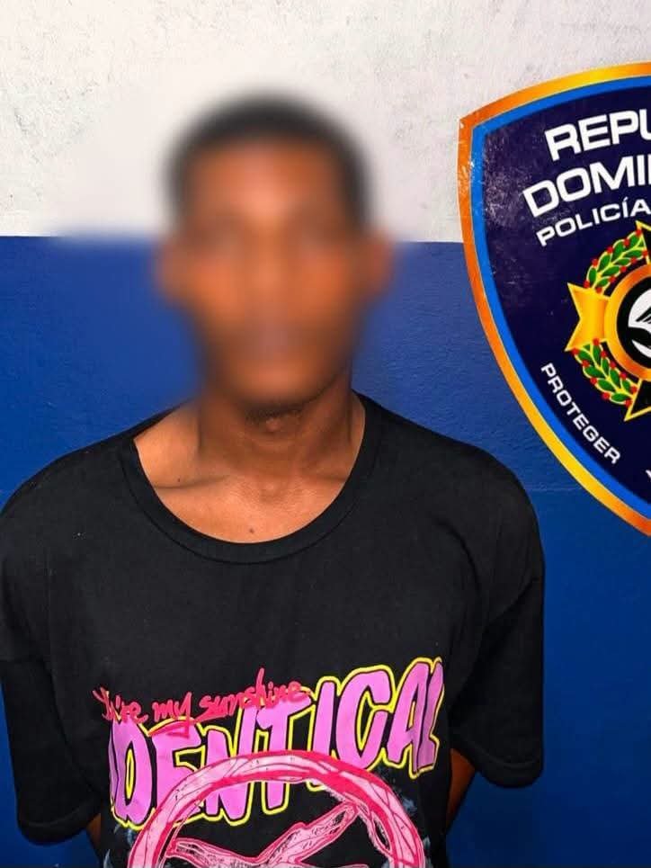 VILLA HERMOSA | POLICÍA DETIENE A DOS HOMBRES POR SUPUESTO ROBO DE CELULAR.