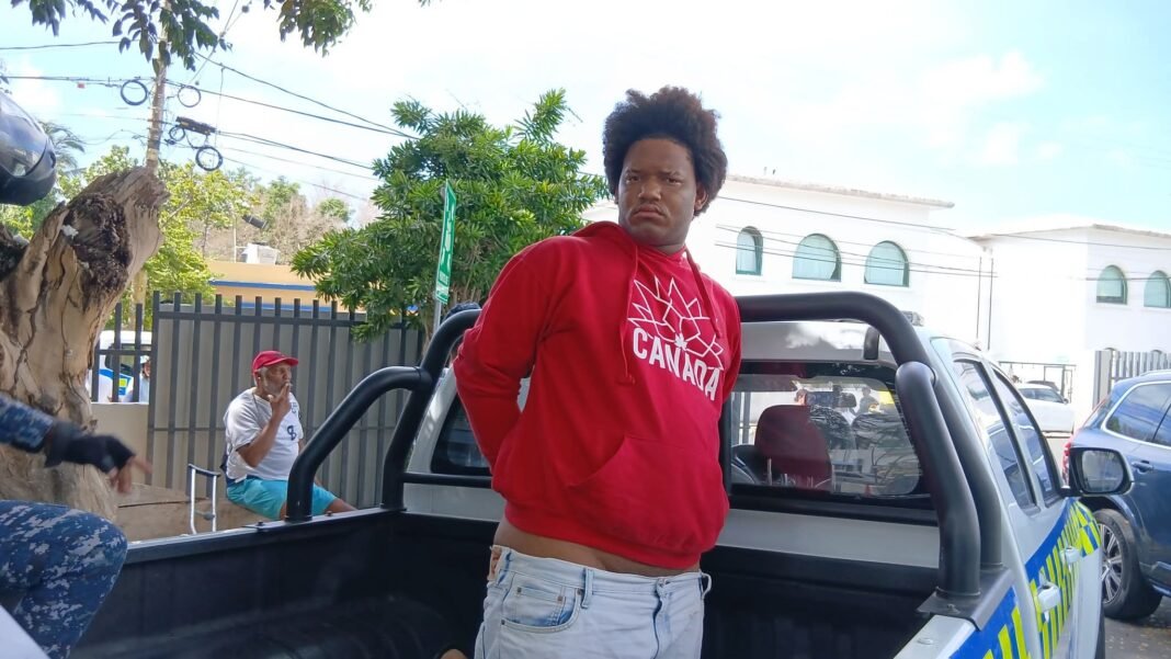 LA ROMANA | ARRESTAN A PRESUNTO RESPONSABLE DE INCIDENTE QUE DEJÓ GRAVEMENTE HERIDA A MÉDICA EN HOSPITAL.